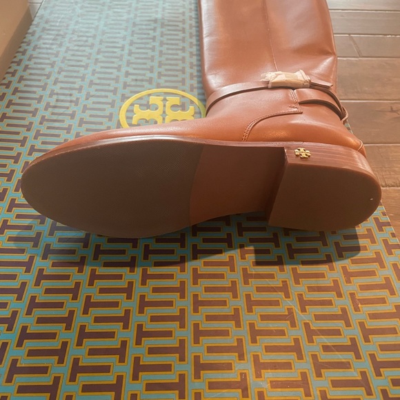 BRAND NEW Camel Tory Burch Riding Boots - Picture 3 of 3